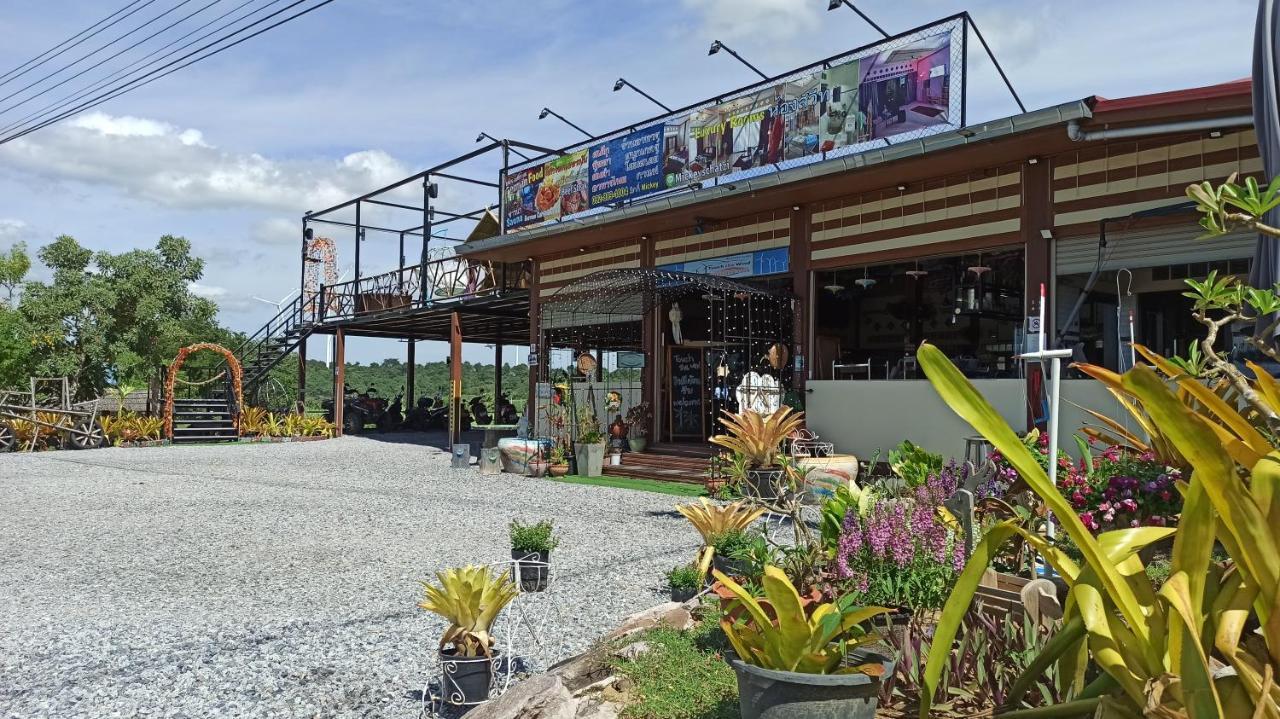 Touch The Wind Hotel Chaiyaphum Exterior foto